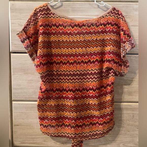 Pretty Rebellious Colorful Top; M - Picture 2 of 2